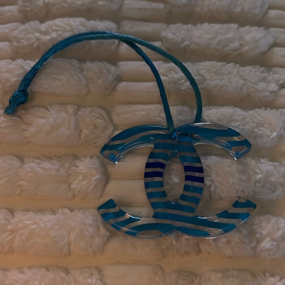 Chanel Blue Striped Charm - Picture 9 of 9